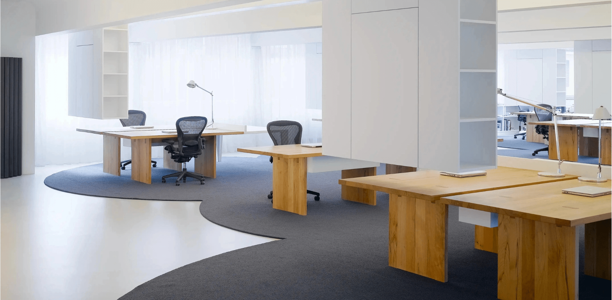 Empfangstheken und Büroeinrichtungen nach Maß vom Schreiner bei Stuttgart