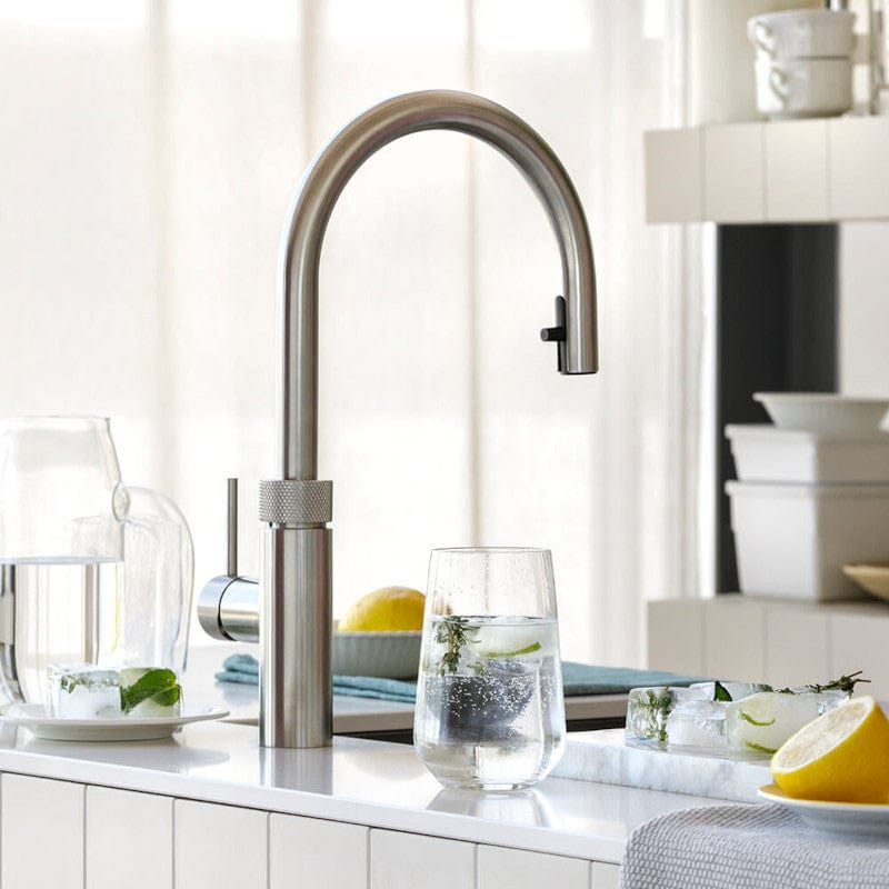 Quooker Wasserhahn in der Küche nach Maß vom Küchenschreiner.