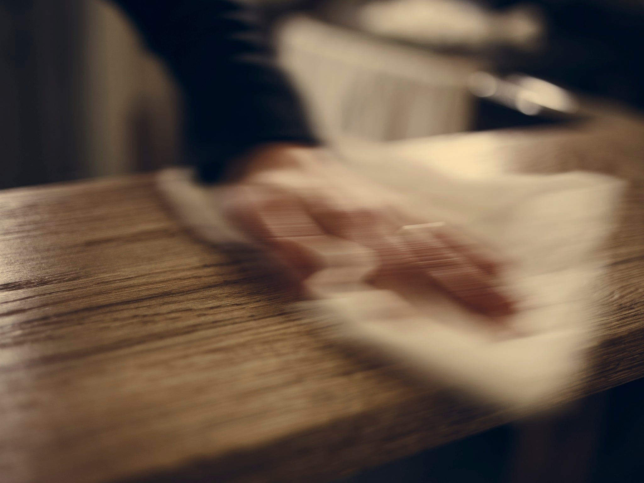 Das Finish für Möbel aus Massivholz