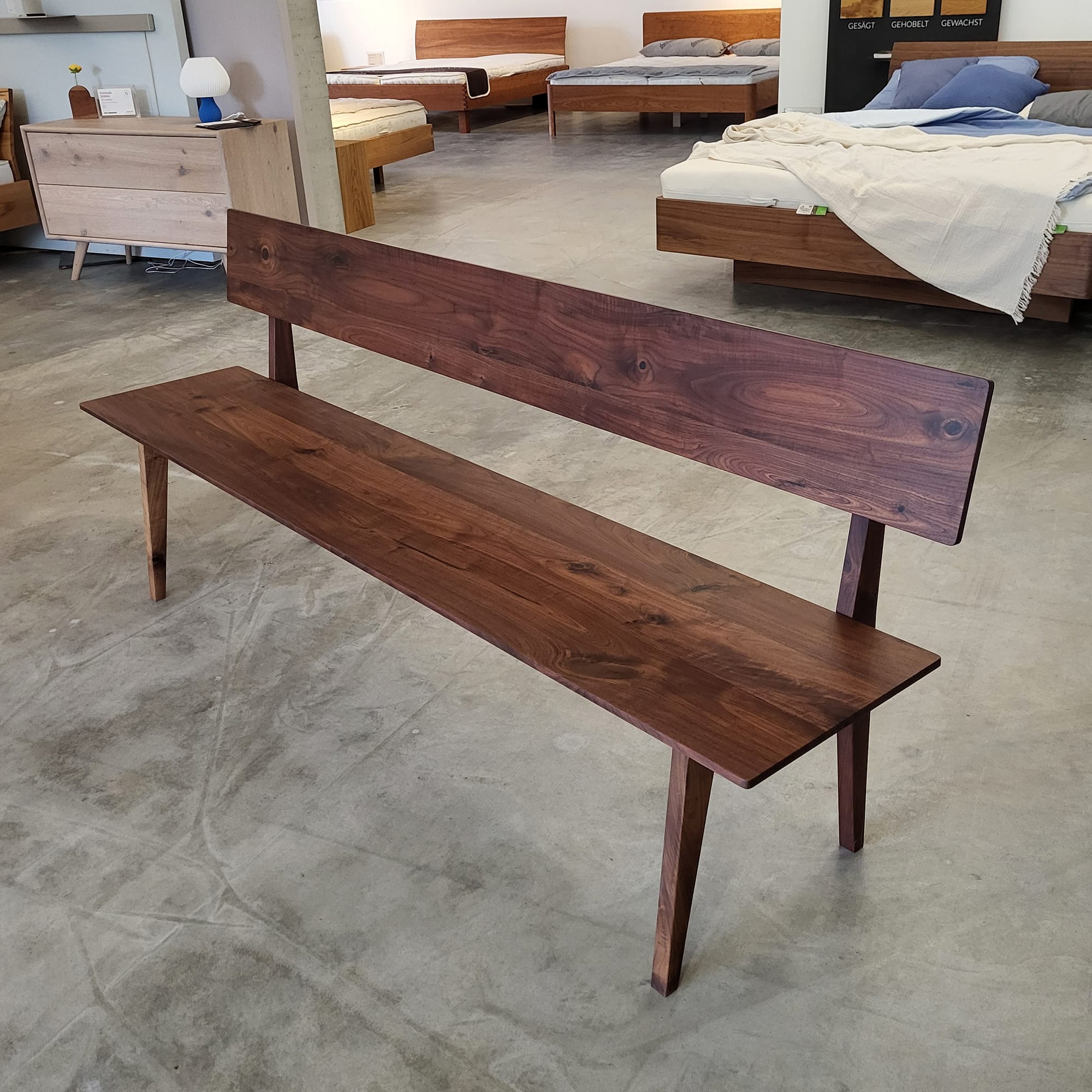 Holzmanufaktur Bank PLACE mit Rückenlehne Wildnuss 200 x 48 x 45 cm Bank PLACE mit Rückenlehne Wildnuss 200 x 48 x 45 cm
