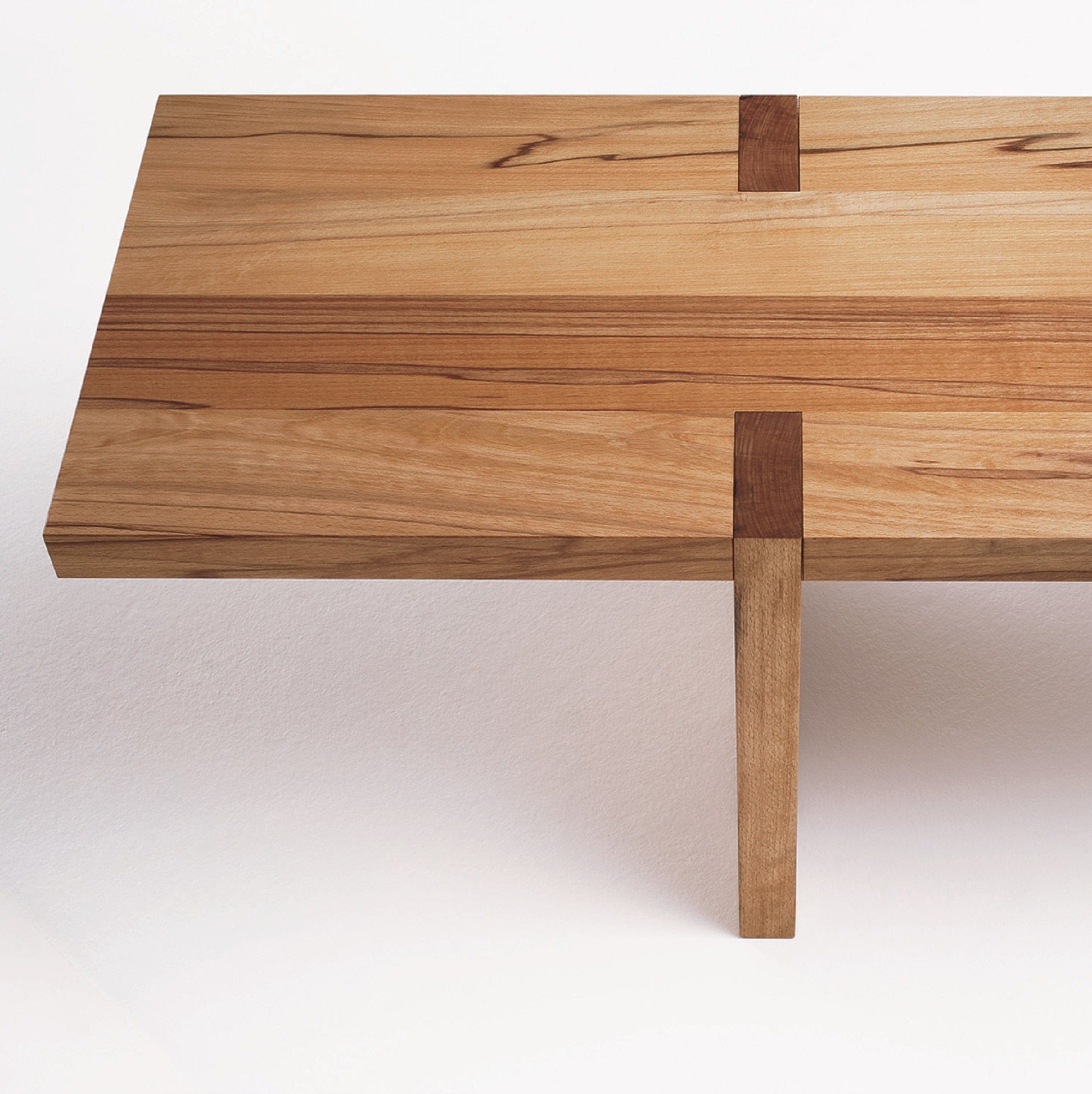 Holzmanufaktur hochwertige Holzbank ZEN/10 mit Designanspruch