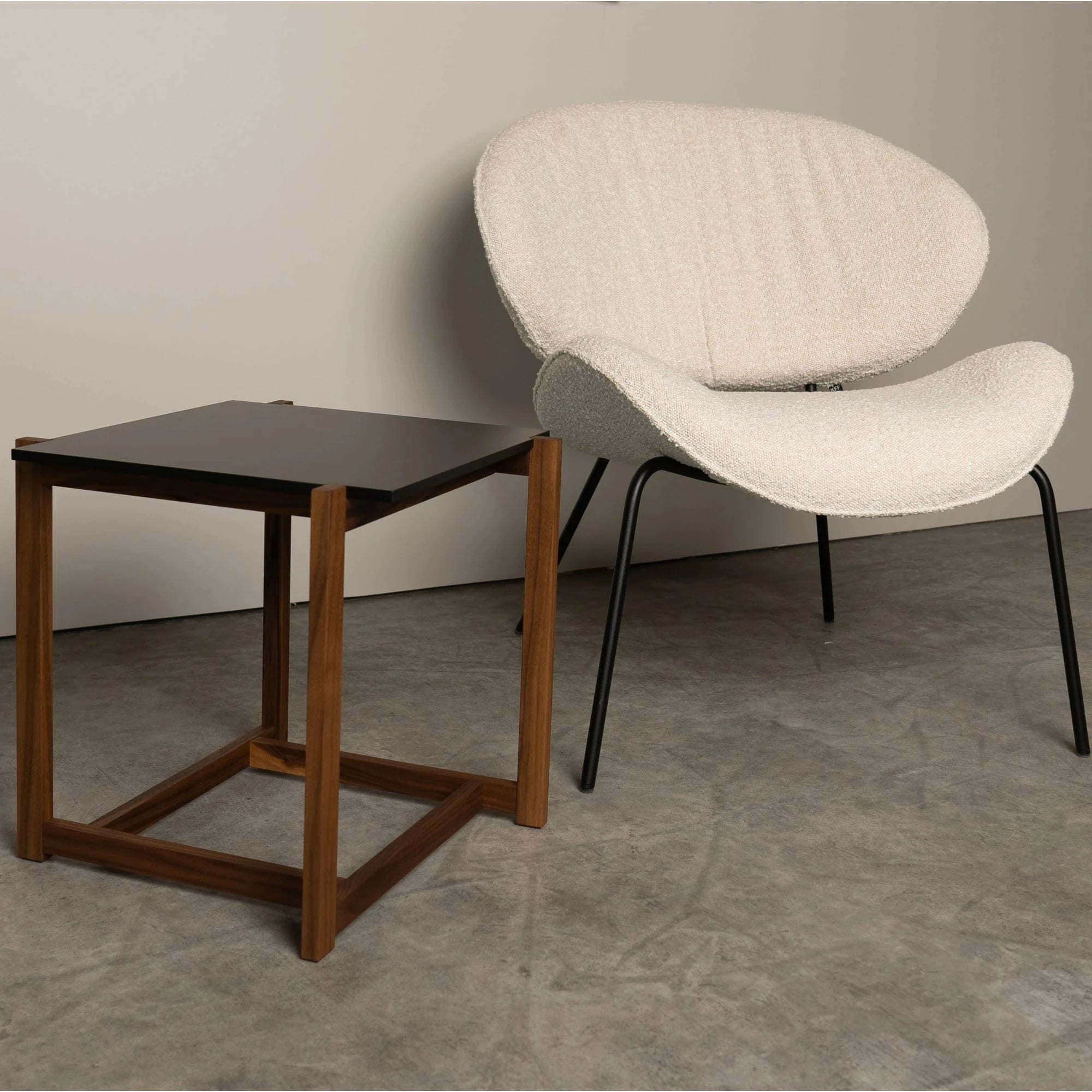 Holzmanufaktur Beistelltisch CONE Beistelltische, Nussbaum & HPL