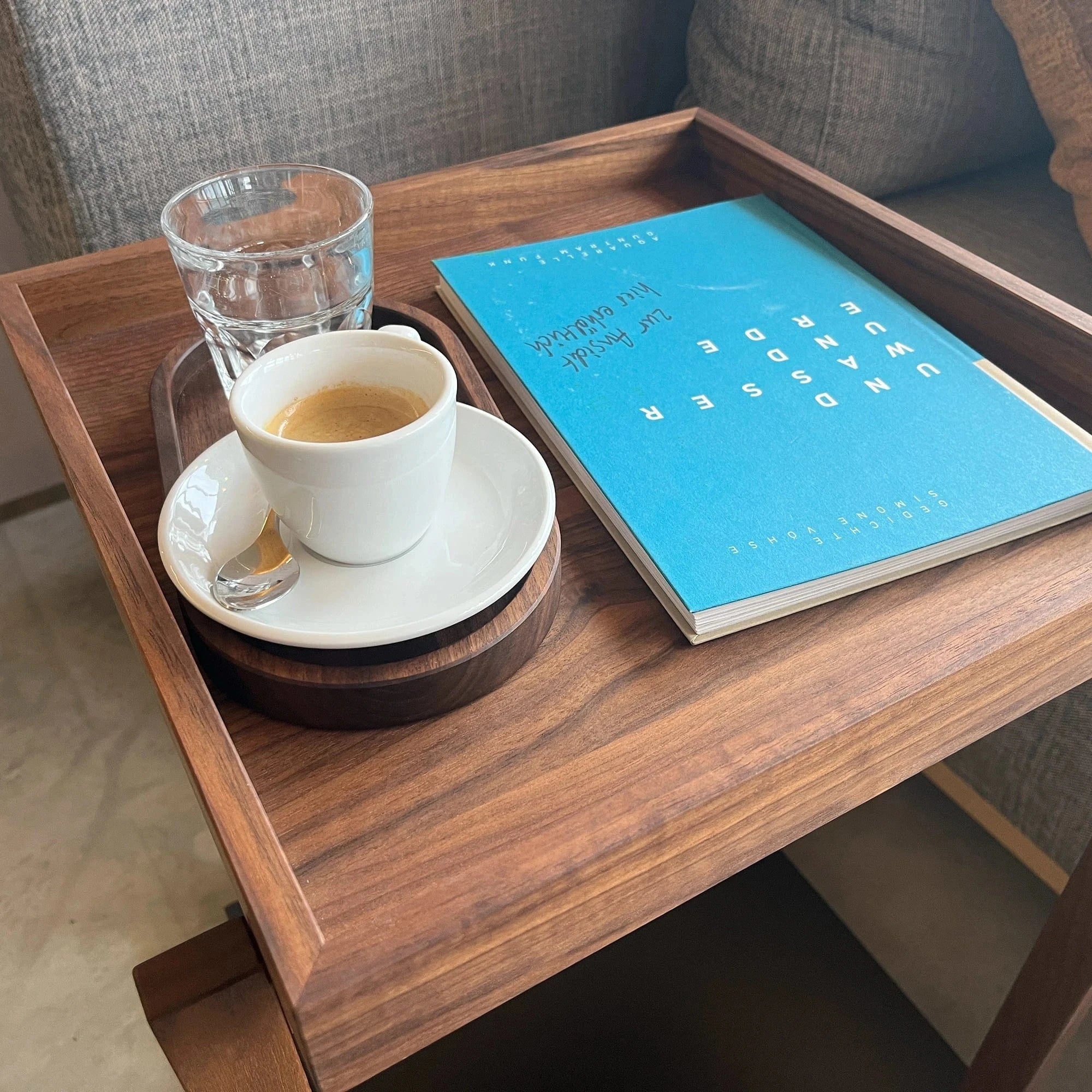 Holzmanufaktur Beistelltisch CONE Beistelltische, Nussbaum & HPL