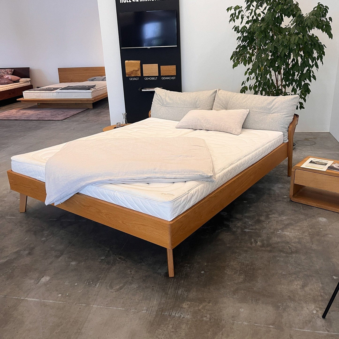 Holzmanufaktur Bett AINO XL Massivholzbett Eiche 180 x 200 cm