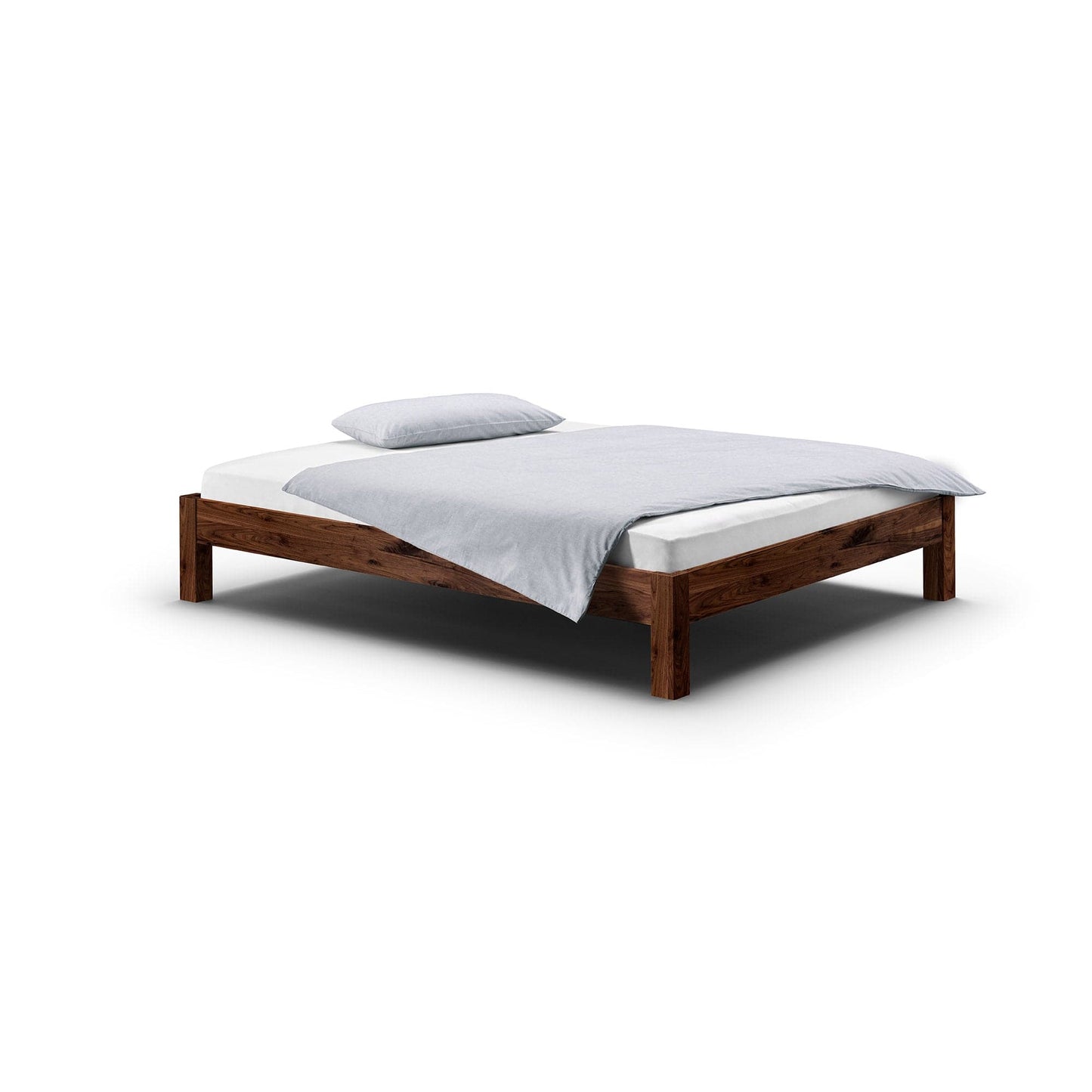 Holzmanufaktur Bett RION aus wildem Nussbaum, hier ohne Einsteck-Rückenlehne.