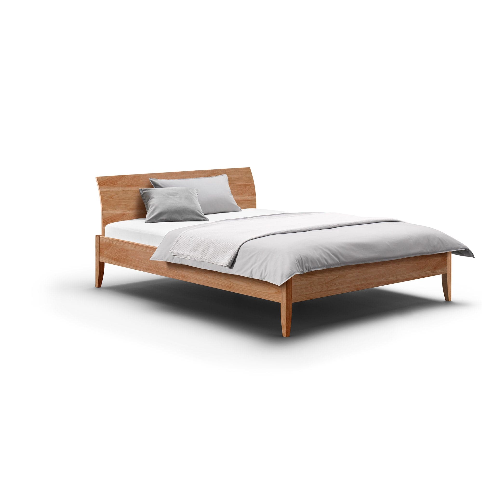 SANJA Vollholz Queen Size Bettgestell mit biologischer Oberfläche, hier in Kernbuche mit gebogener Einsteck-Rückenlehne.