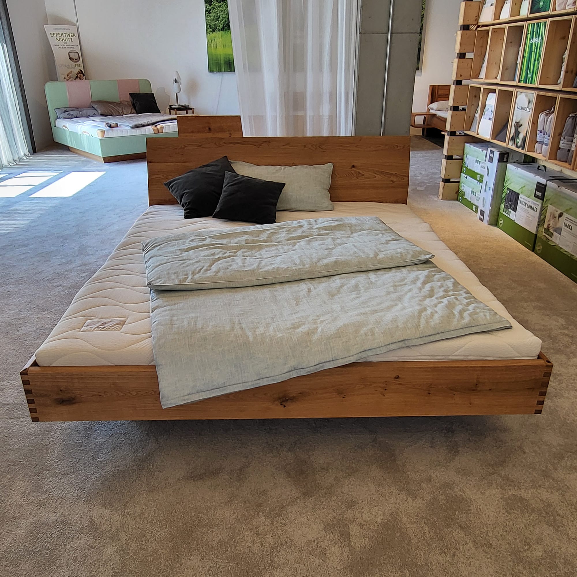 Holzmanufaktur STEP-X XL Bett 180x200 cm mit Holzkufen Wildeiche STEP-X XL Bett 180x200 cm mit Holzkufen Wildeiche