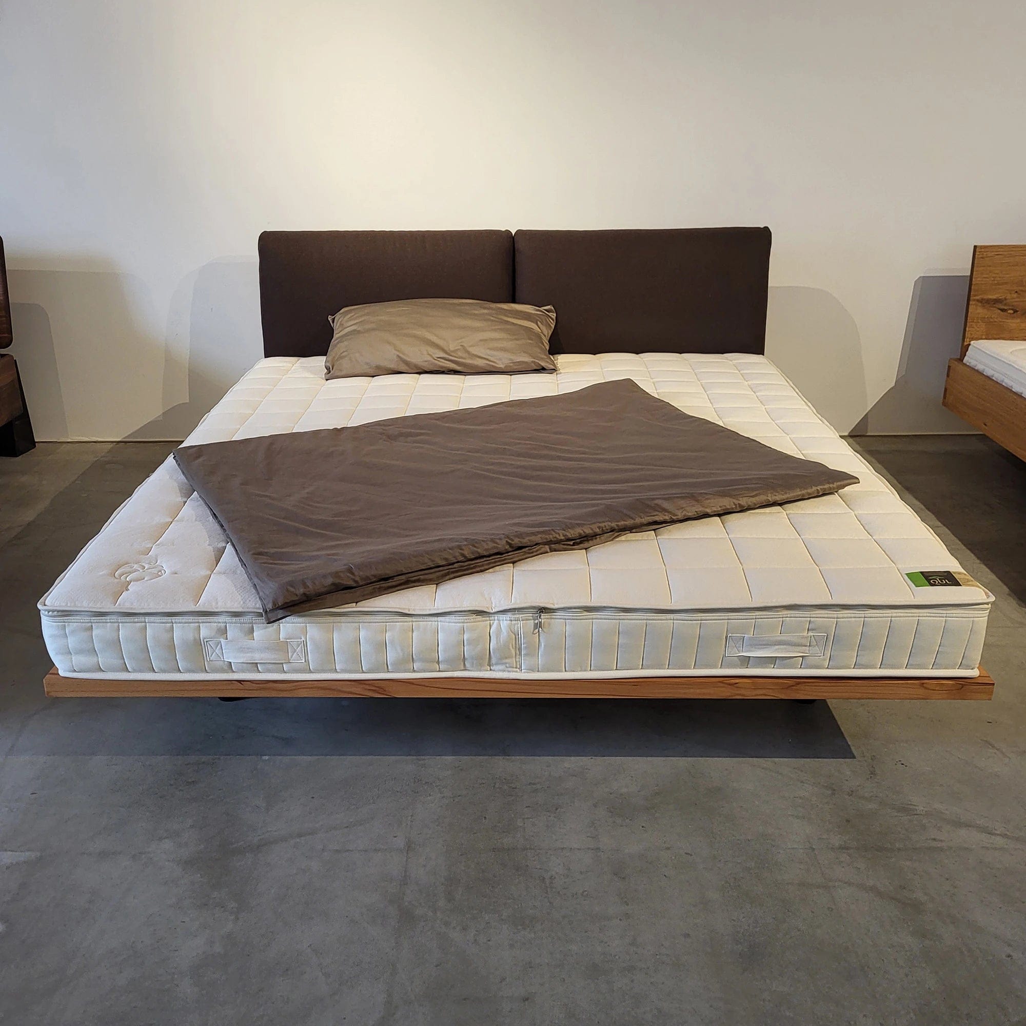 Abverkauf Ausstellungsstück: Holzmanufaktur Bett SWING