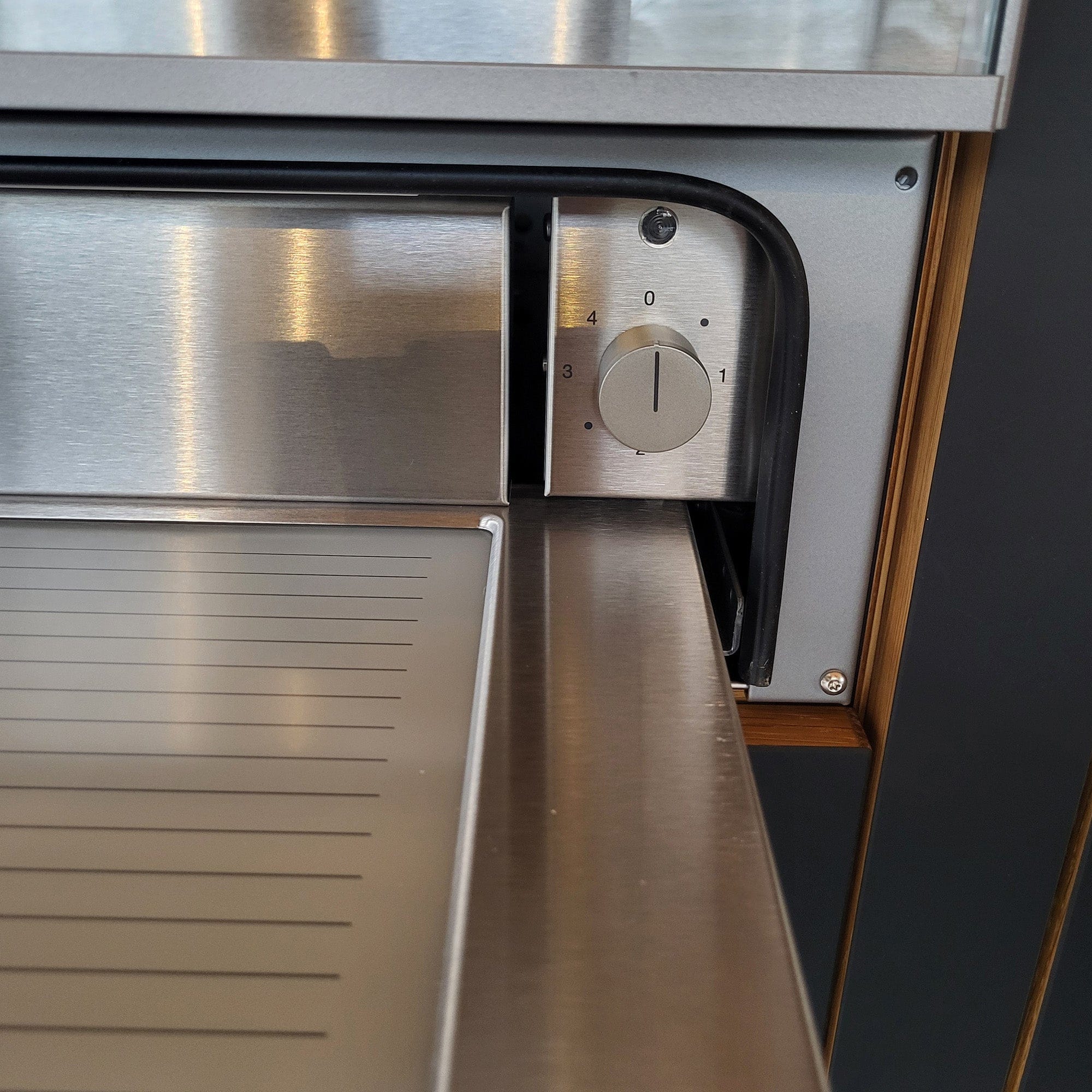 Holzmanufaktur Gaggenau Dampfbackofen Serie 400 und Wärmeschublade