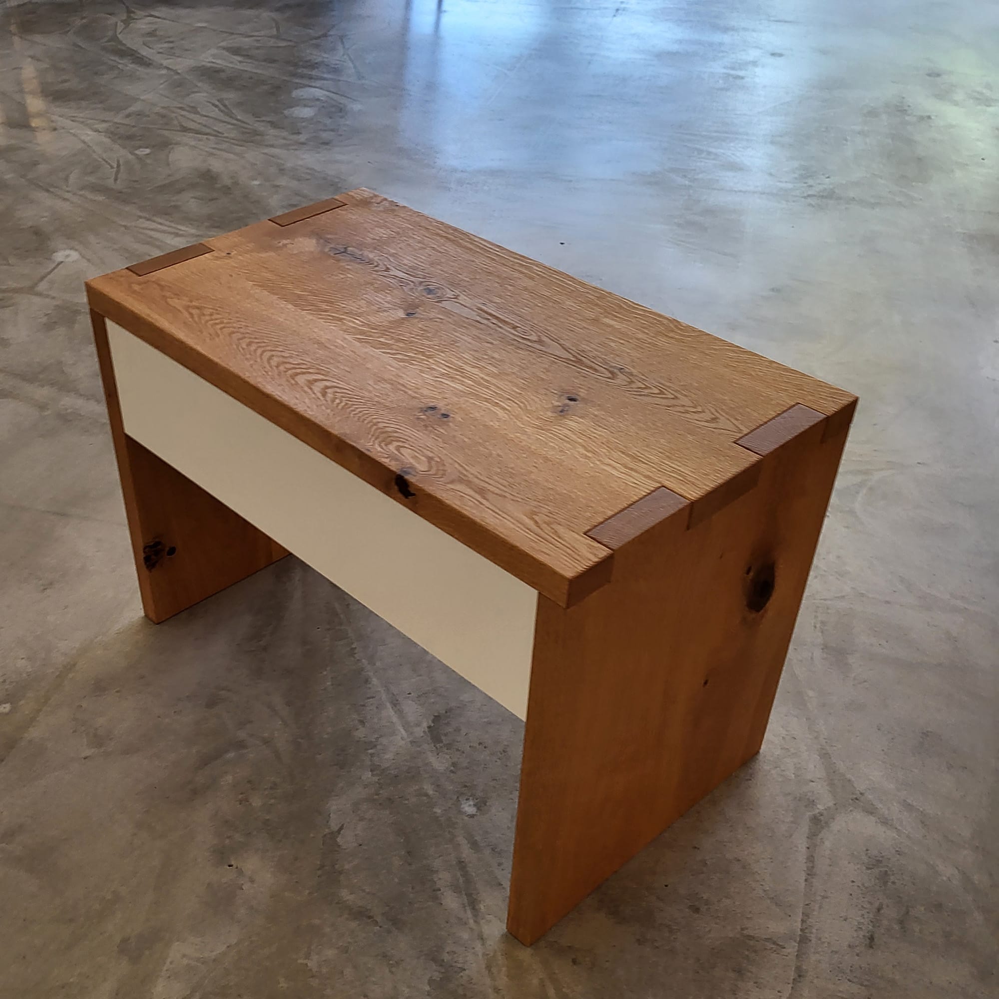 Holzmanufaktur Beistelltisch NAP XL mit 1 Schubkasten Wildeiche Beistelltisch NAP XL mit 1 Schubkasten Wildeiche