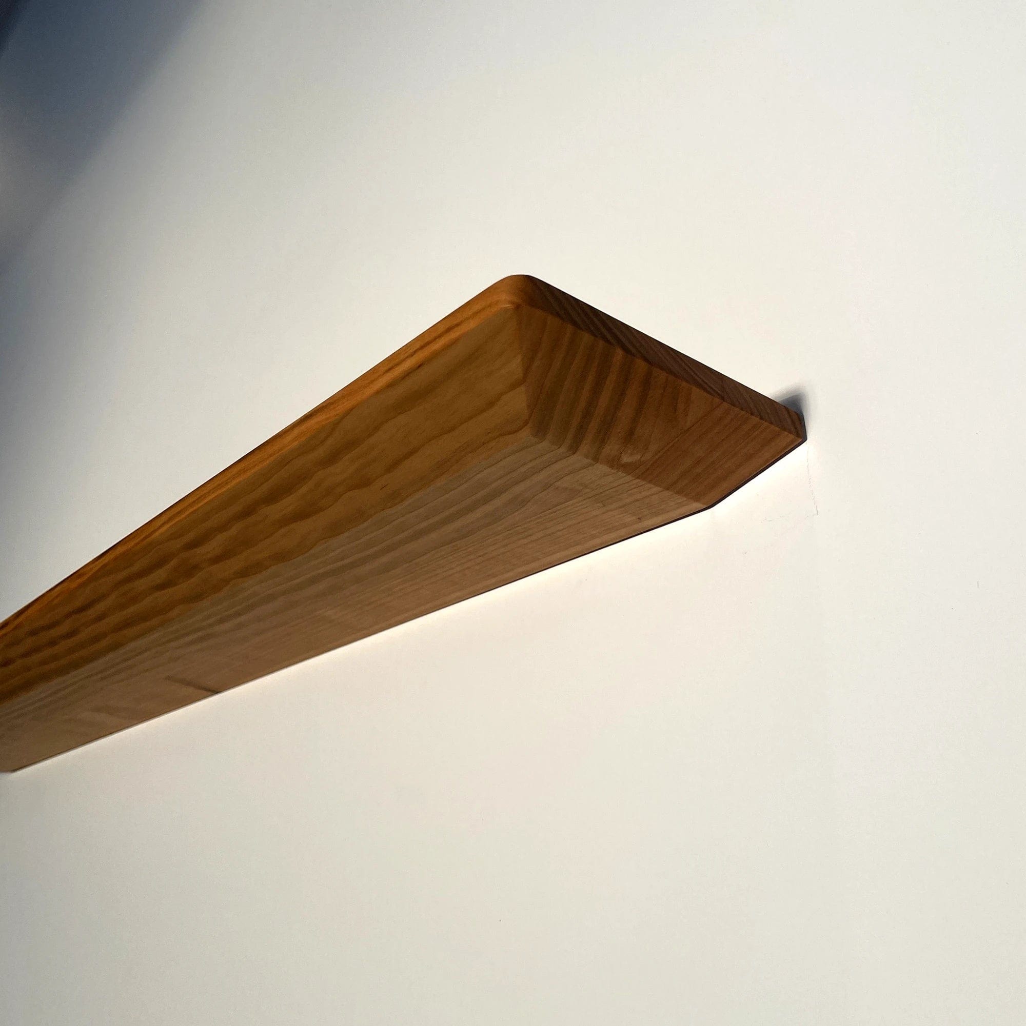 Hochwertige Wandregale aus Kirschbaum Holz