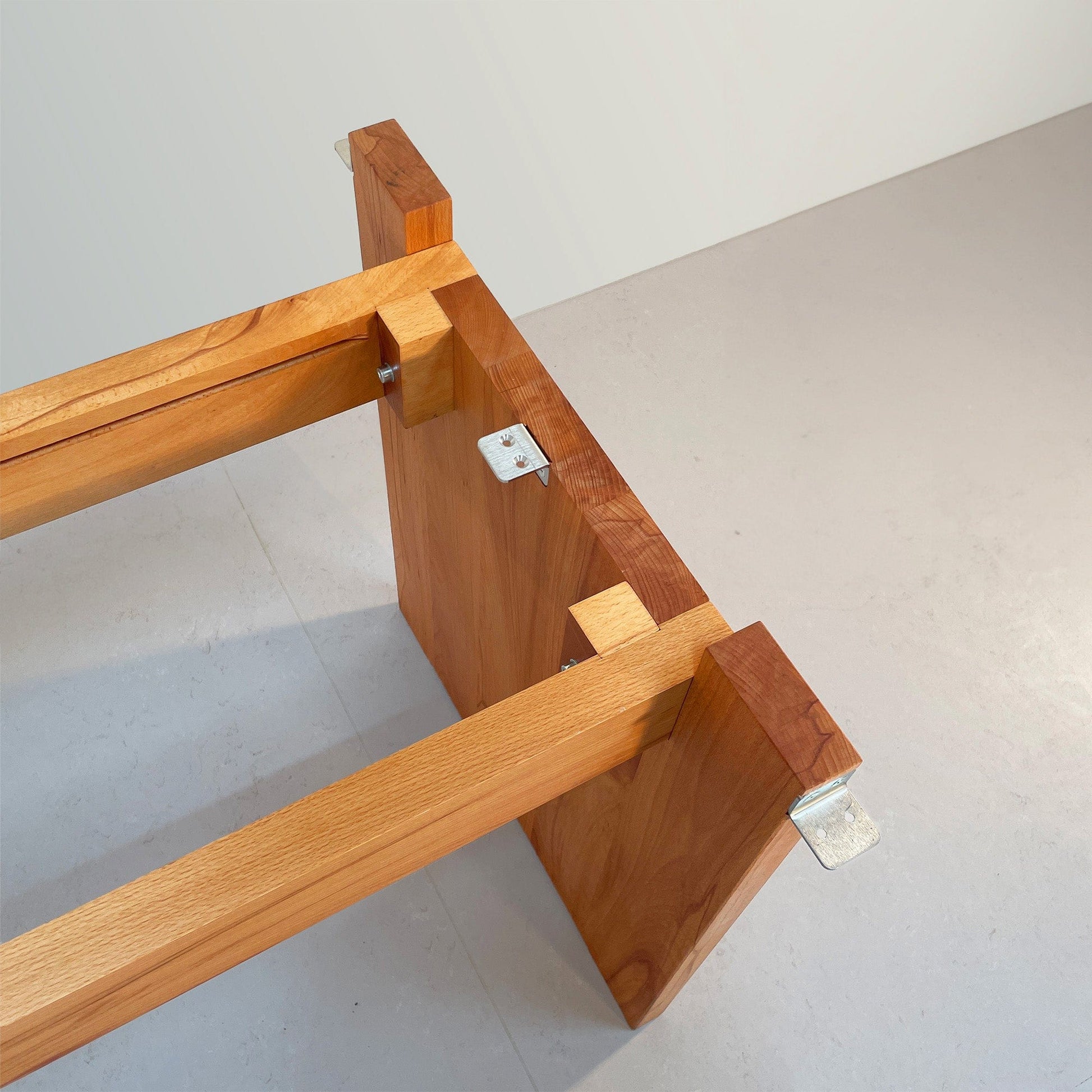 ZEN/10 Tisch der Holzmanufaktur. Design von den Stuttgarter Architekten Bottega + Ehrhardt