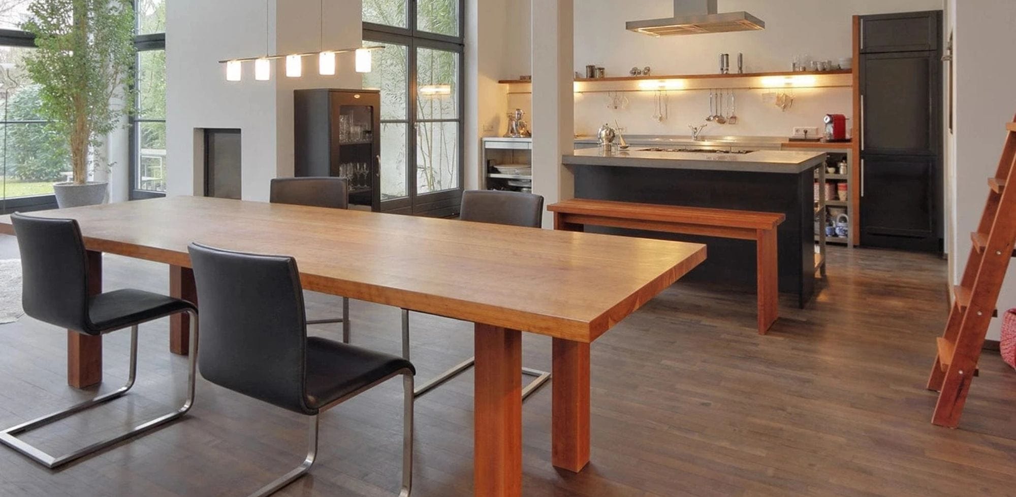 Esszimmermöbel und Esstische vom Schreiner für den Raum Stuttgart