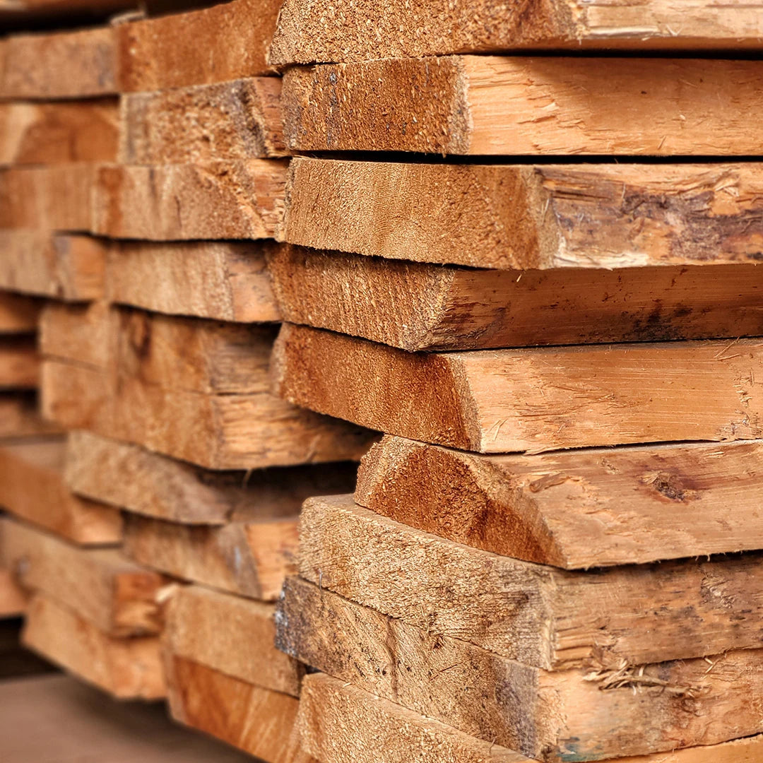 Das Lager unserer edlen Massivhölzer in der Holzmanufaktur Stuttgart