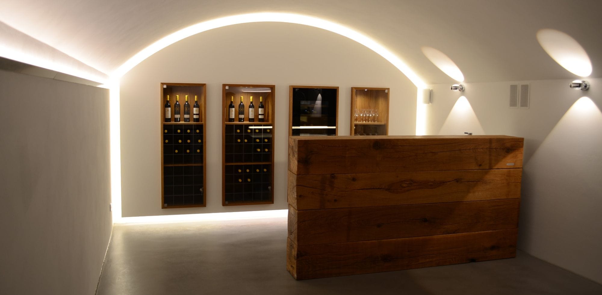 Innenausbau und Innenarchitektur für Gewerbe vom Schreiner bei Stuttgart