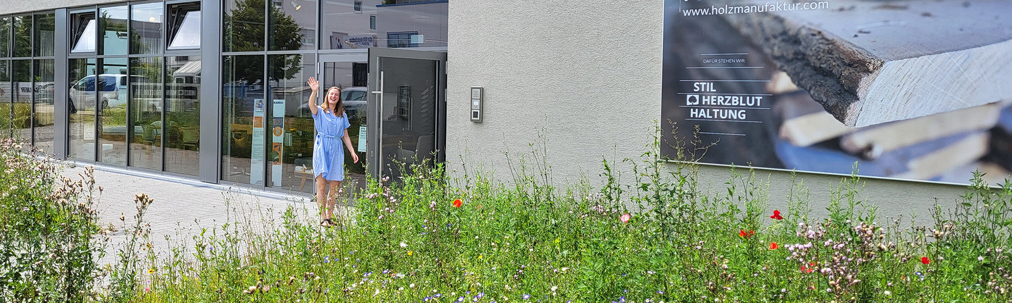 Unsere Innenarchitektin begrüßt Sie im Möbelladen in Möglingen, Nähe Ludwigsburg und Stuttgart