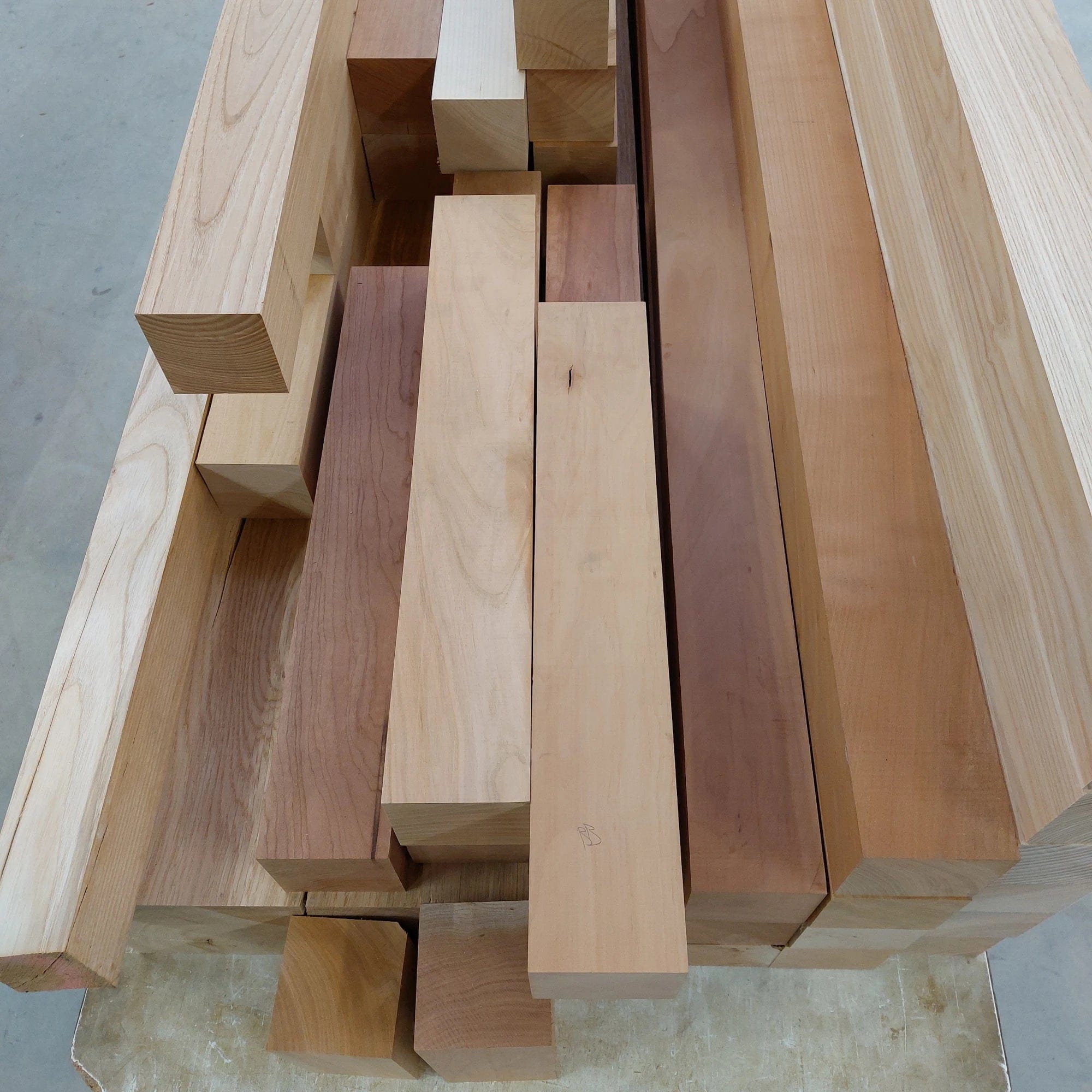 Kanthölzer 8 x 8 cm verschiedene Edelhölzer