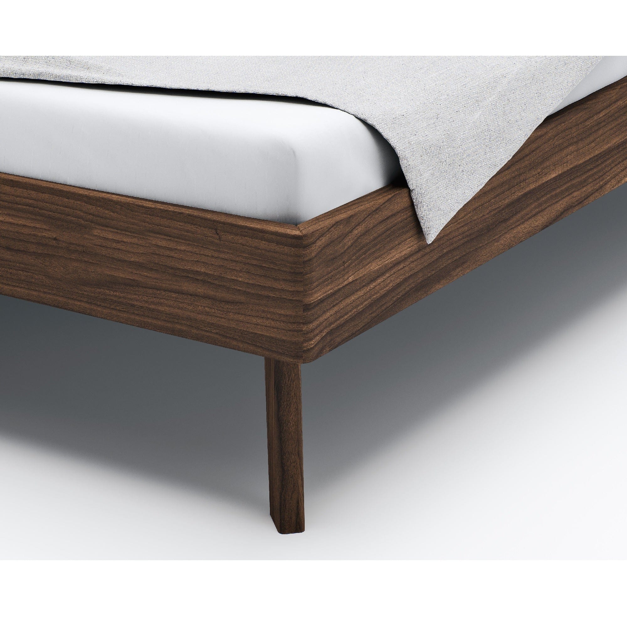 Design Bettrahmen AINO aus Nussbaum