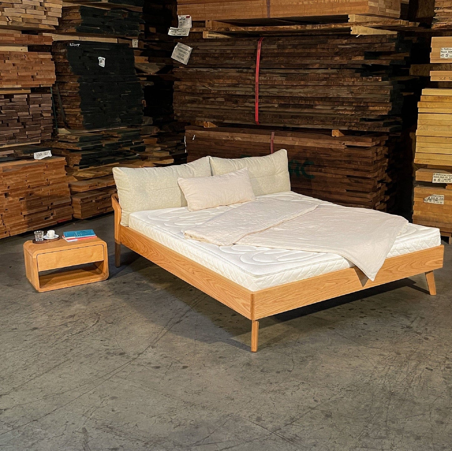 Holzmanufaktur Bett AINO XL Massivholzbett Eiche 180 x 200 cm