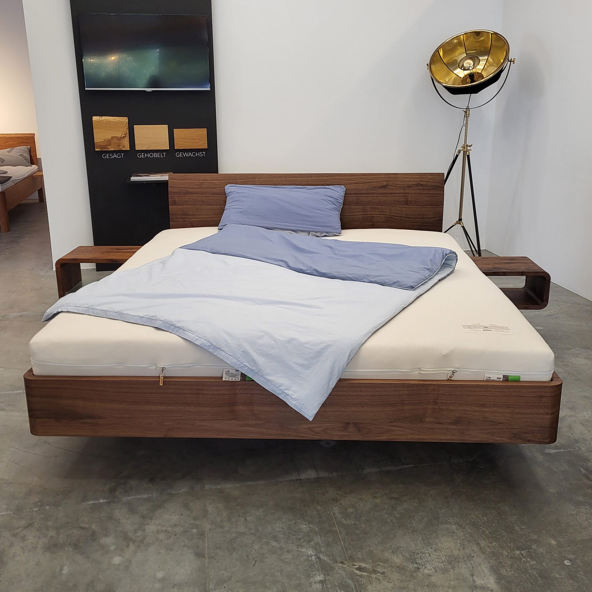 Holzmanufaktur Bett COM:CI XL Nussbaum 180 x 200cm (Ausstellungsstück) Bett COM:CI XL Nussbaum 180 x 200cm (Lagerware)