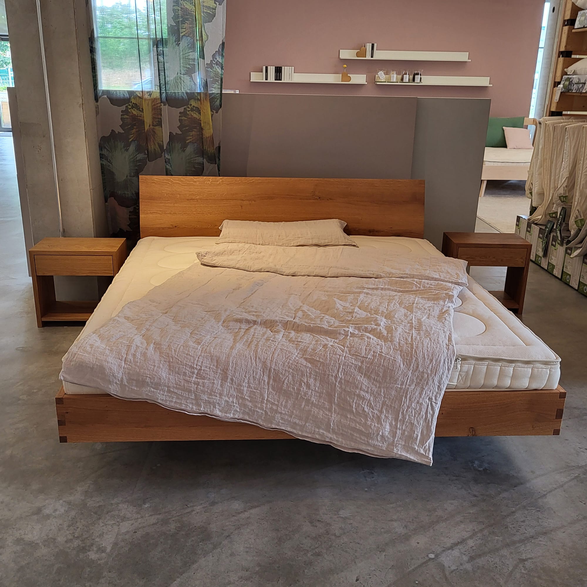 Holzmanufaktur Bett PADIO EDGE XL  Wildeiche gebürstet 180 x 200cm (Ausstellungsstück) Bett PADIO EDGE XL  Wildeiche gebürstet 180 x 200cm (Ausstellungsstück)