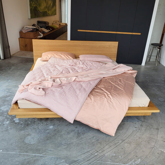 Holzmanufaktur MATIS Bett in Eiche 180 x 200 cm, Kopfteil nieder (Rückläufer) Eiche 180x200 cm