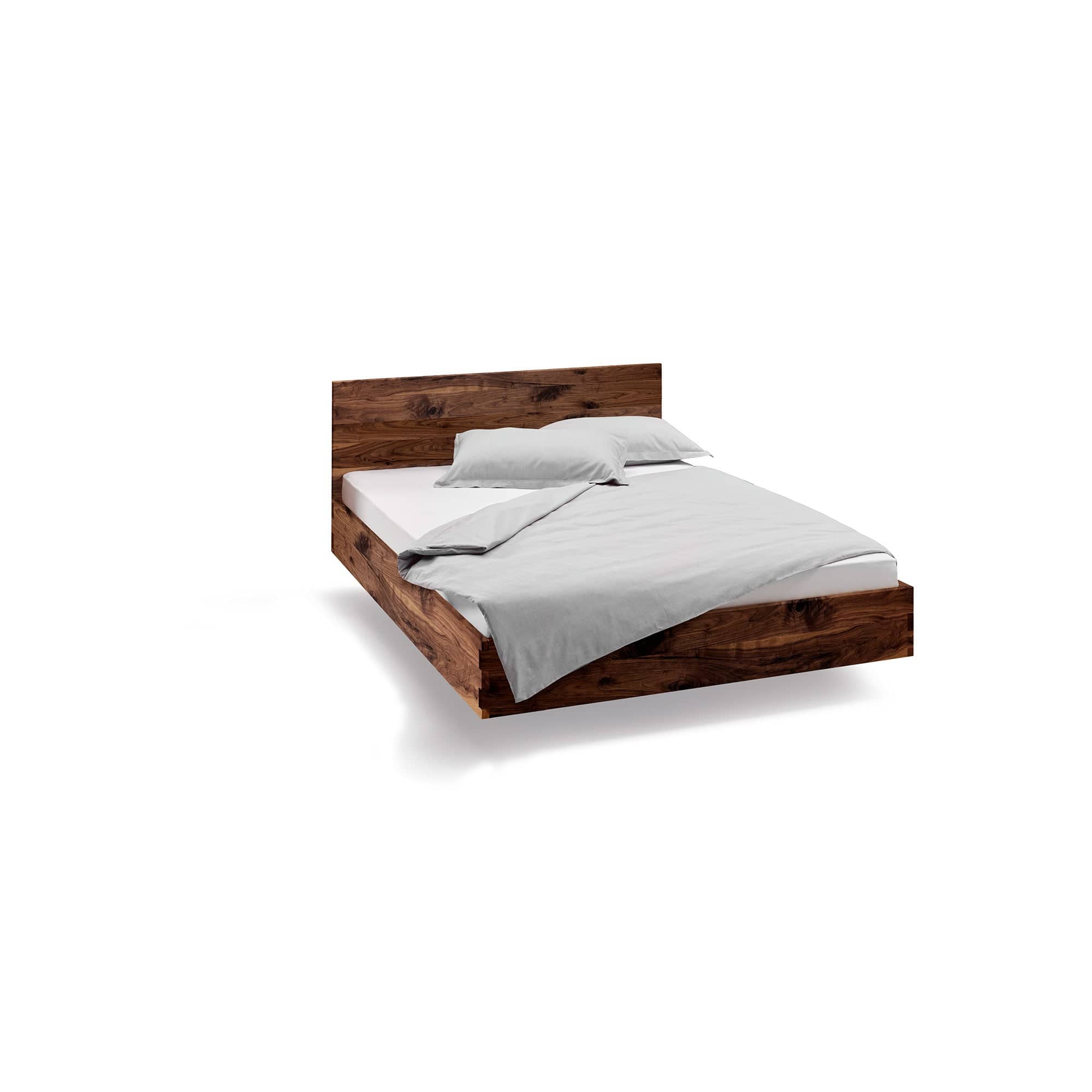 NAP, Schwebebett aus Echtholz, hier in wildem Nussbaum 180x200 cm mit hoher Rückenehne.