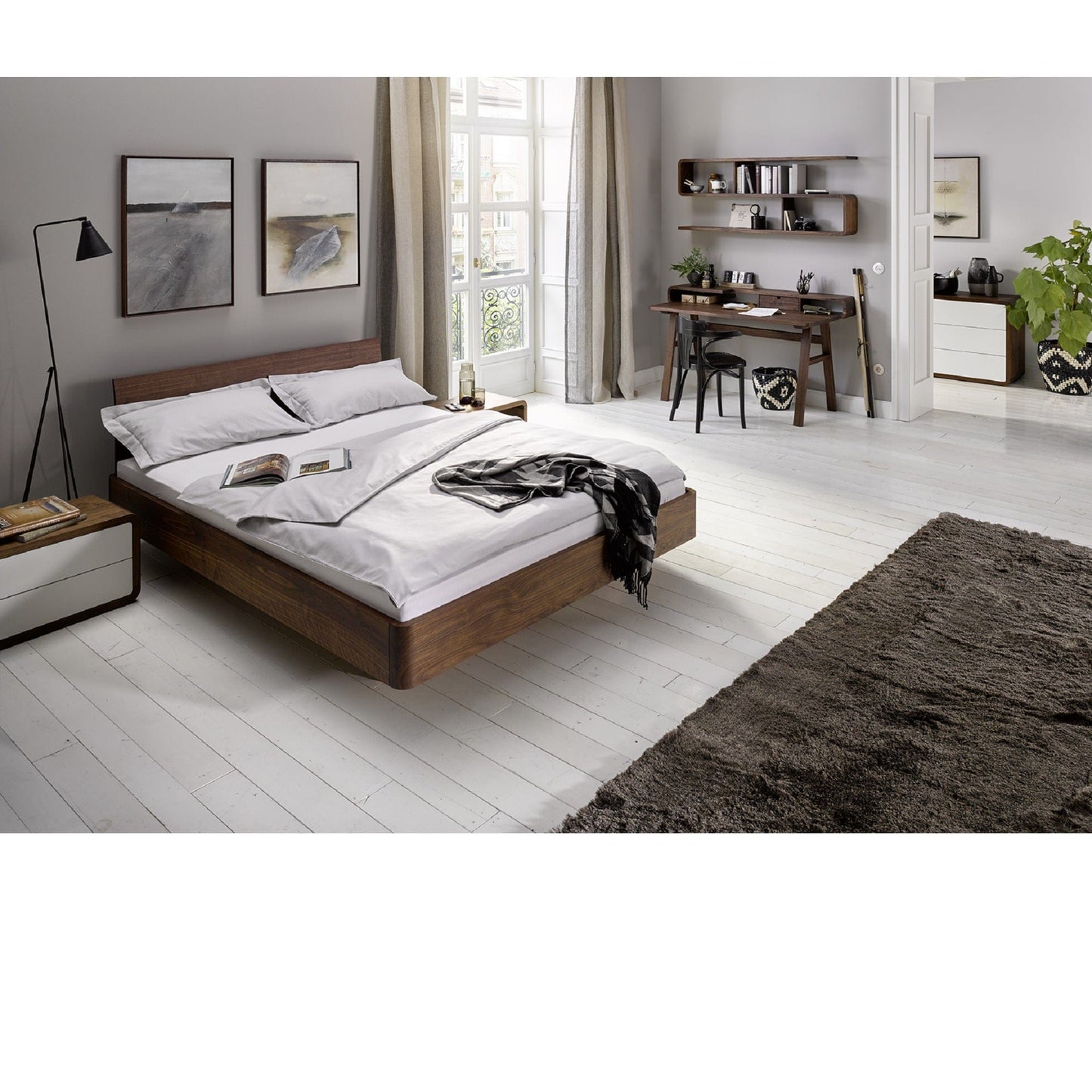 Holzmanufaktur Outlet Bett COM:CI mit Holzkufen und Rückenlehne, Nussbaum 140x200 cm