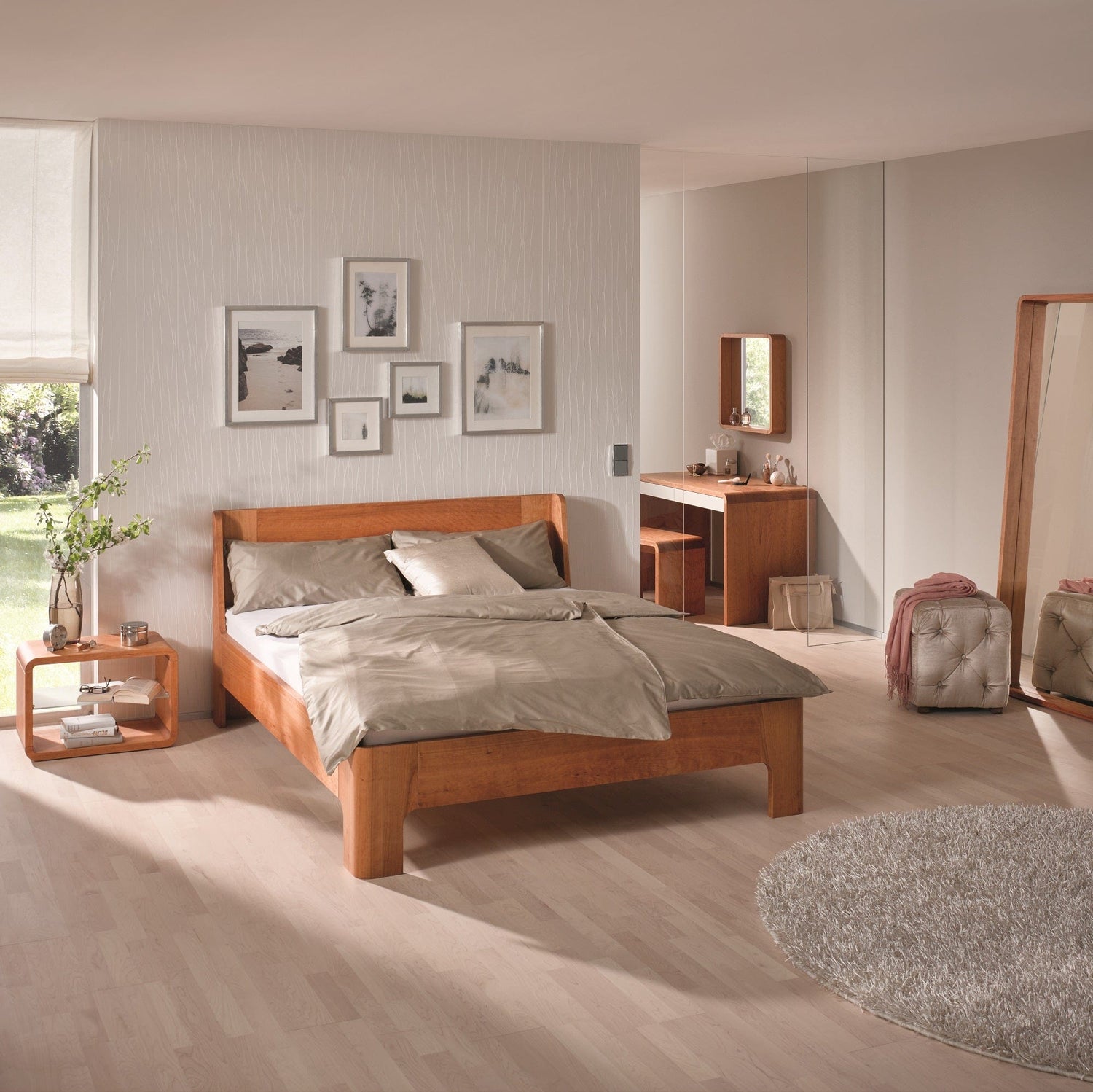 Betten in Komforthöhe aus Massivholz im Outlet, ökologisch + metallfrei