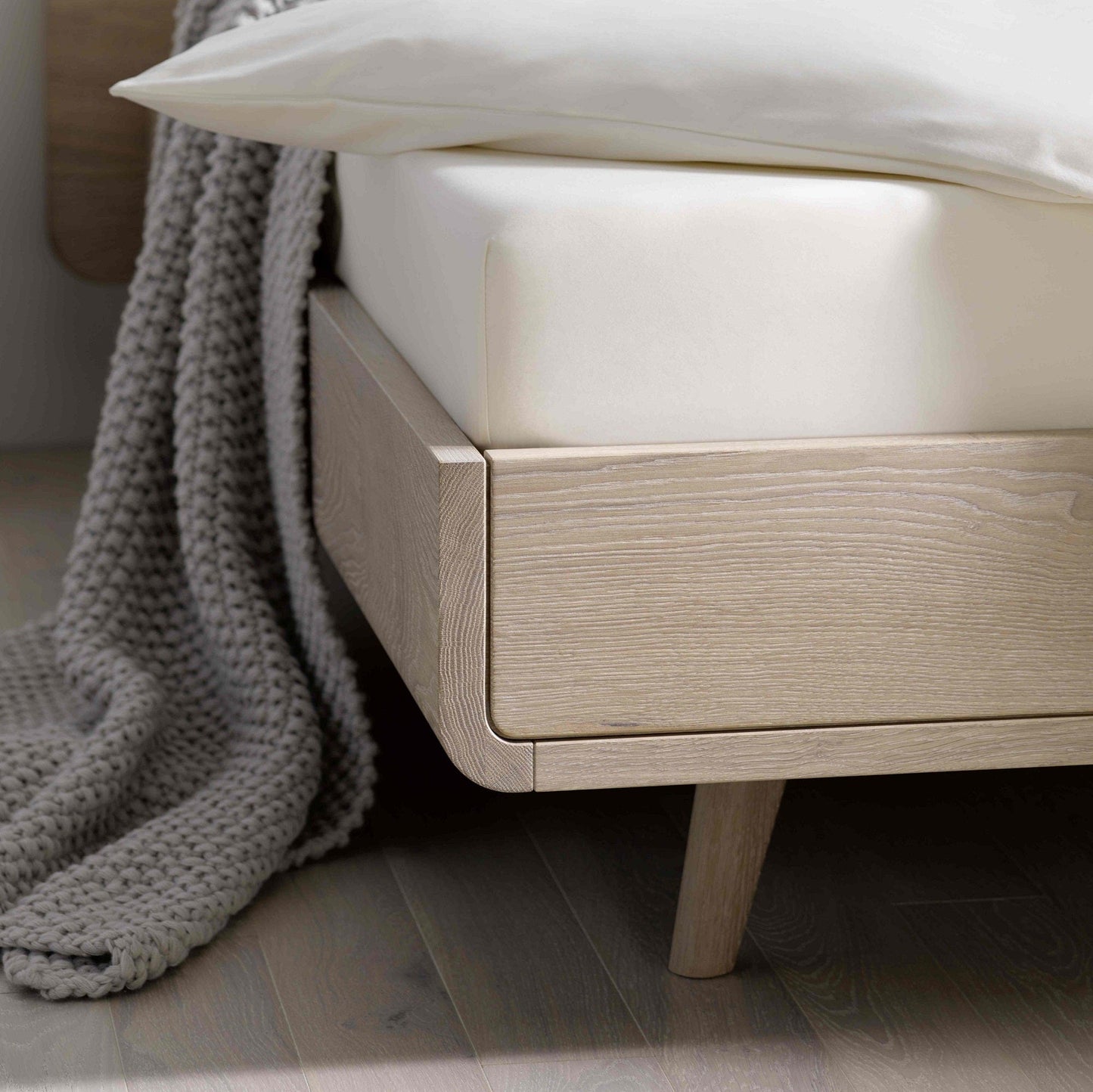 Hochwertige Design-Betten aus Massivholz kaufen