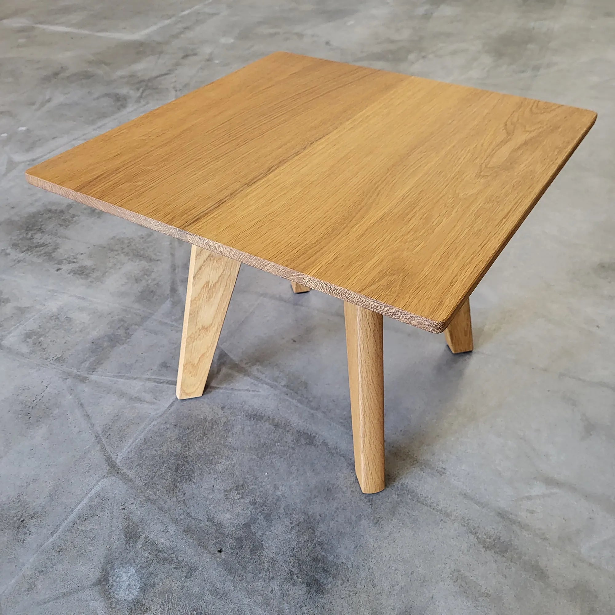 Holzmanufaktur Couchtisch MARTO, quadratisch, 50x50x37,5cm Eiche Couchtisch MARTO, quadratisch, 50x50x37,5cm Eiche