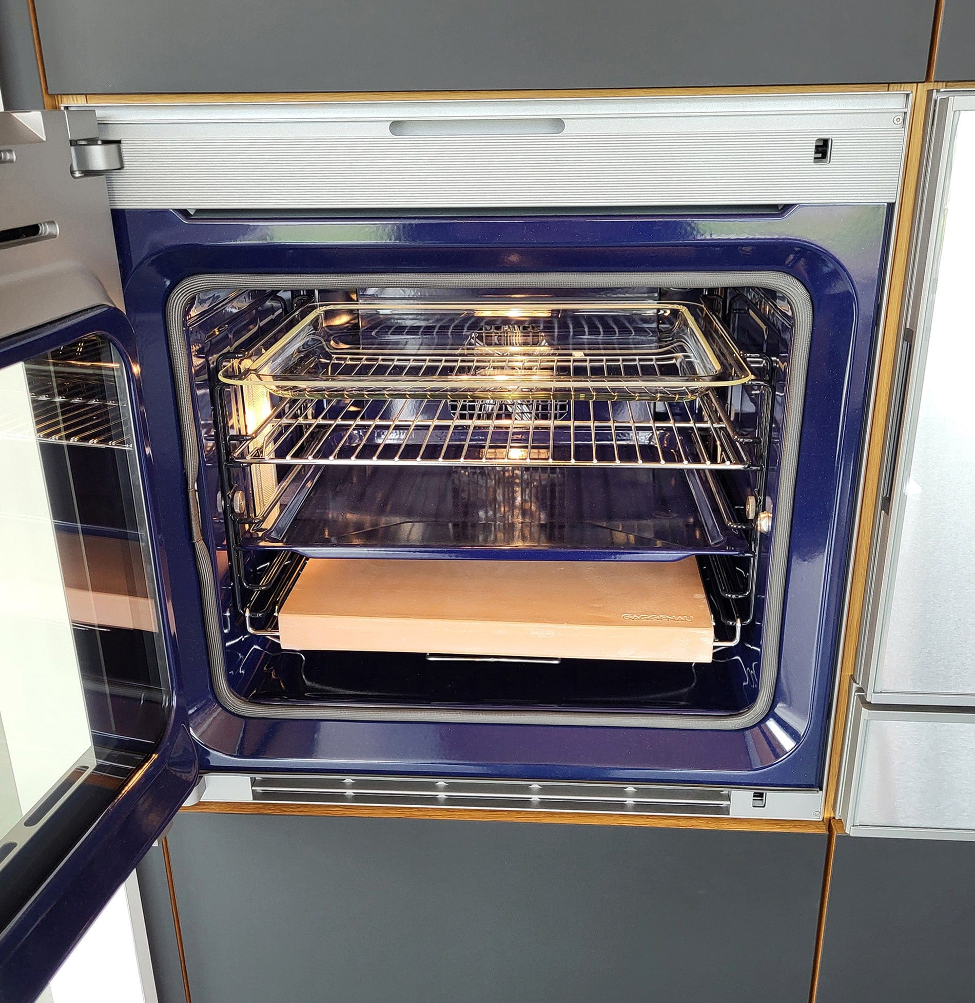 Holzmanufaktur Gaggenau Backofen Serie 400 mit Backstein