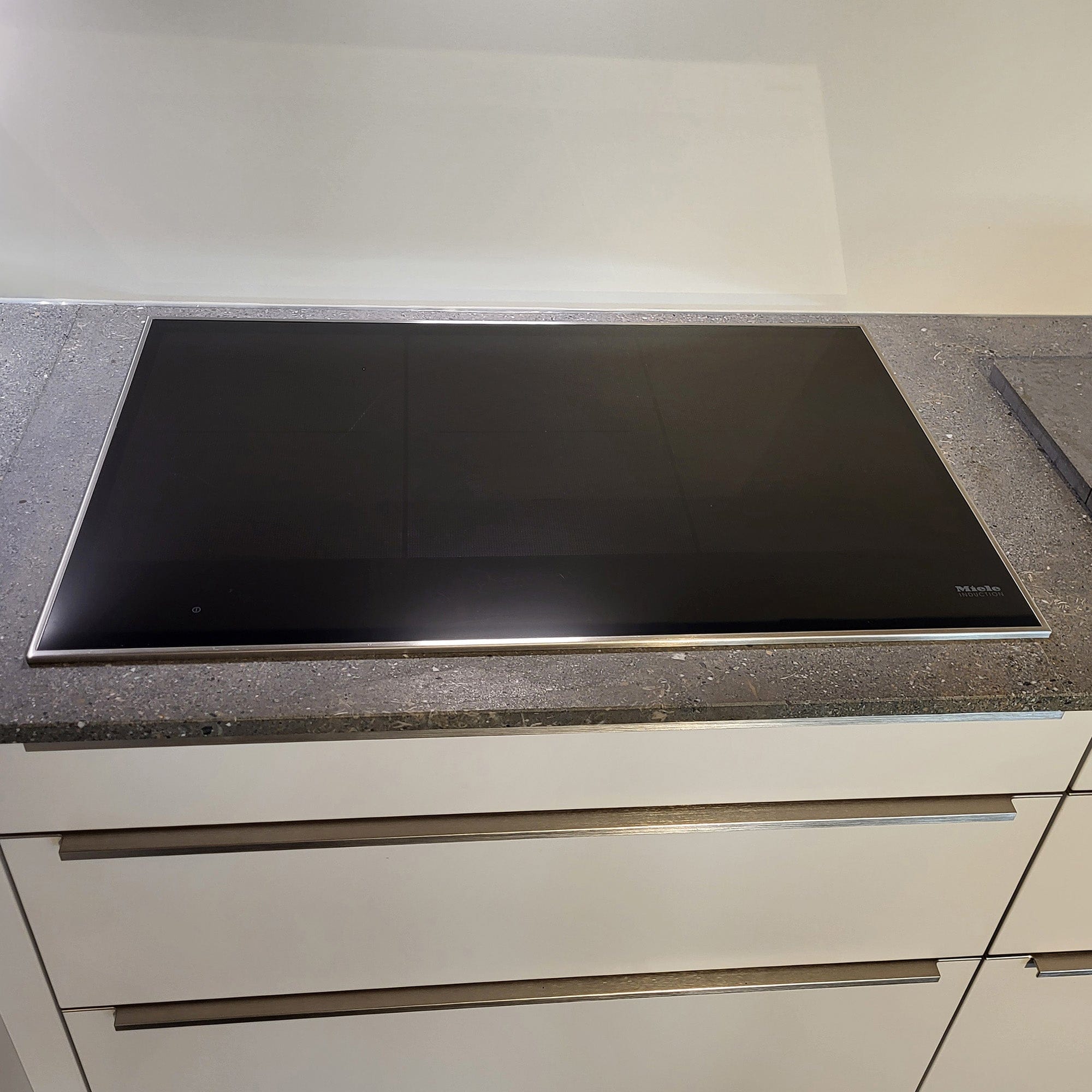 Holzmanufaktur Miele Kochfeld KM 7575 FR