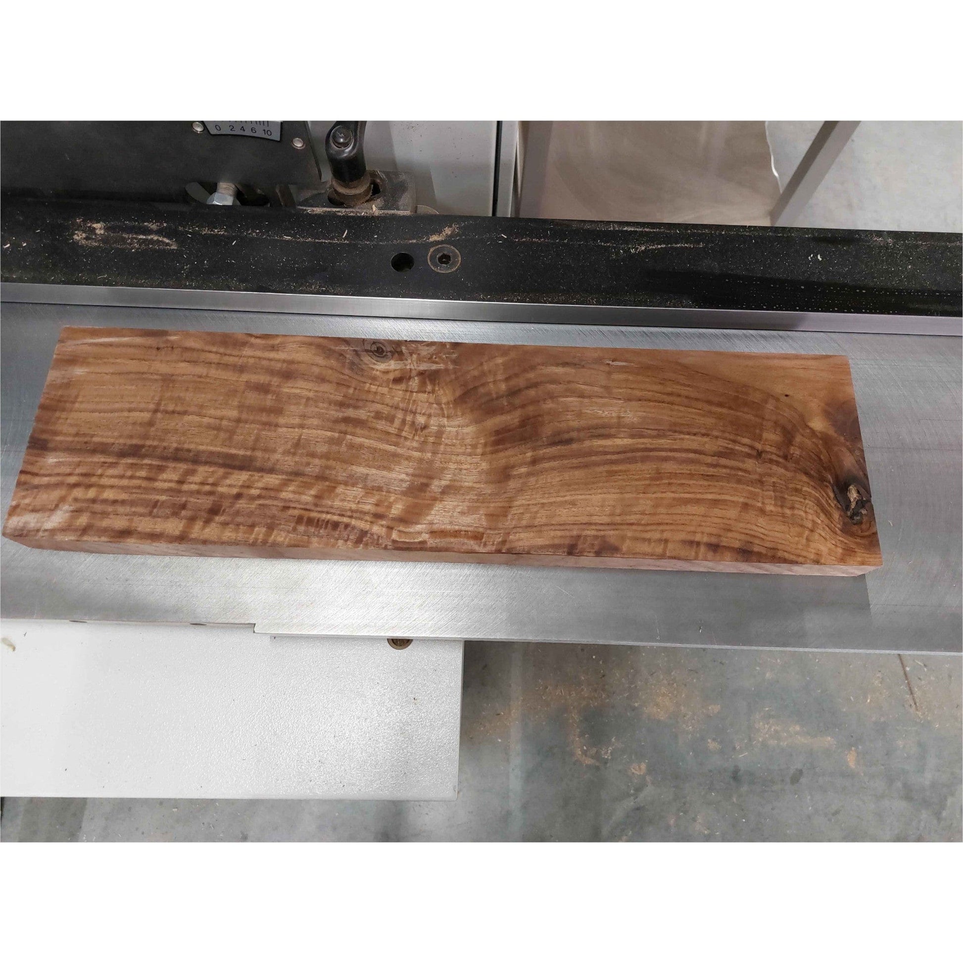 Holzmanufaktur Massivholz Wildnuss Zuschnitt Dicke 50 und 55 mm