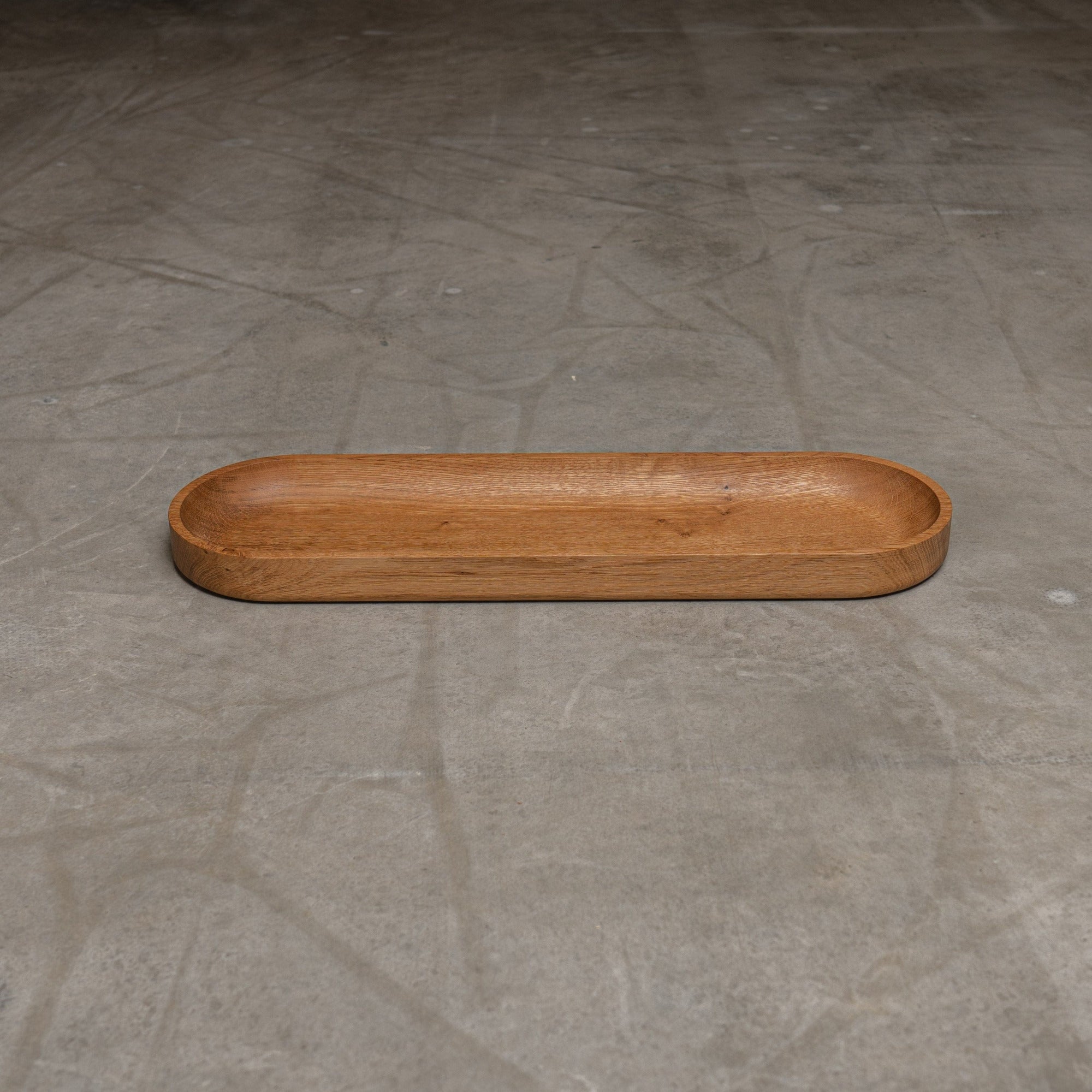 Holzmanufaktur macht edle Schalen und Tabletts in Eiche, Kirschbaum und Nussbaum