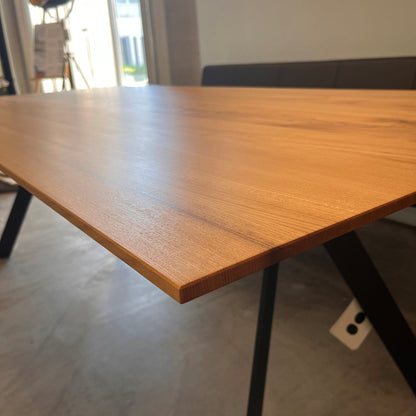 Ausziehbarer Tisch rechteckig  Ulme bei der Holzmanufaktur in Möglingen bei Stuttgart und Ludwigsburg