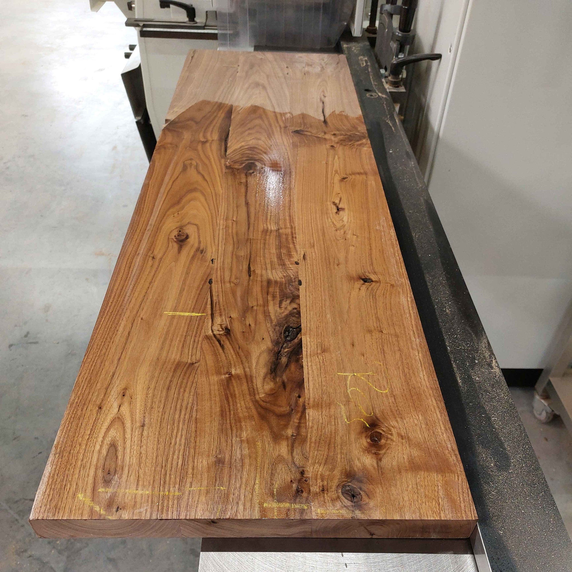 Holzmanufaktur Zuschnitt Wildnuss Zuschnitt Stärke: 28 mm